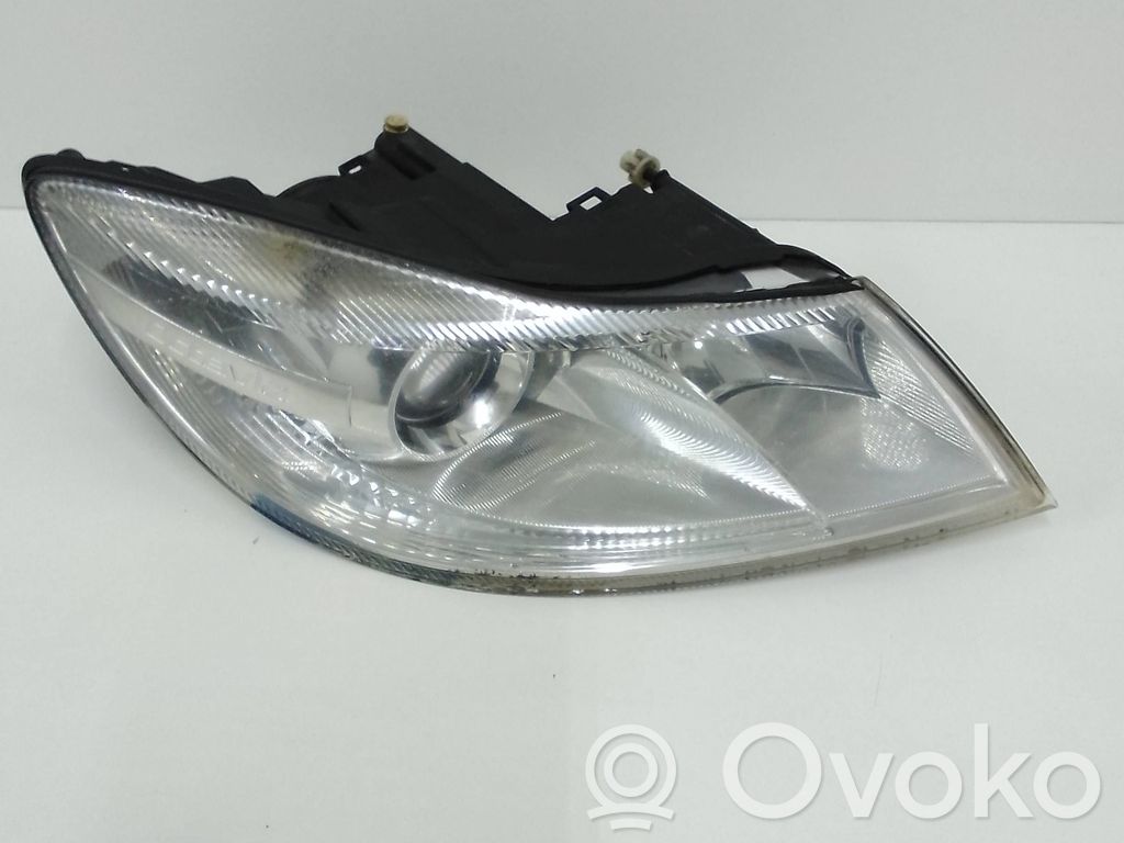Skoda Octavia Mk2 (1Z) Lampa przednia 