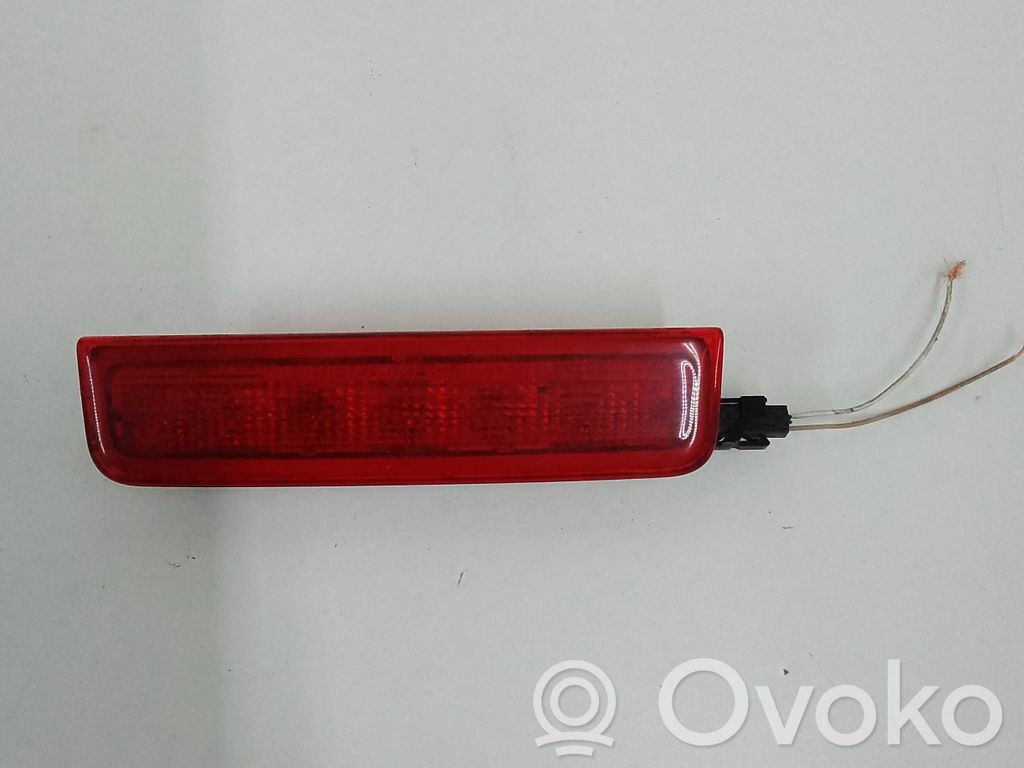 Volkswagen Caddy Third/center stoplight 