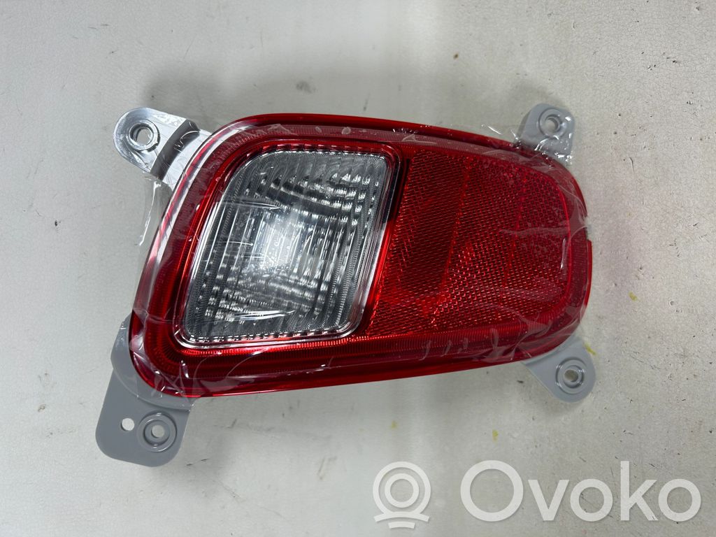 Third/center stoplight   D62