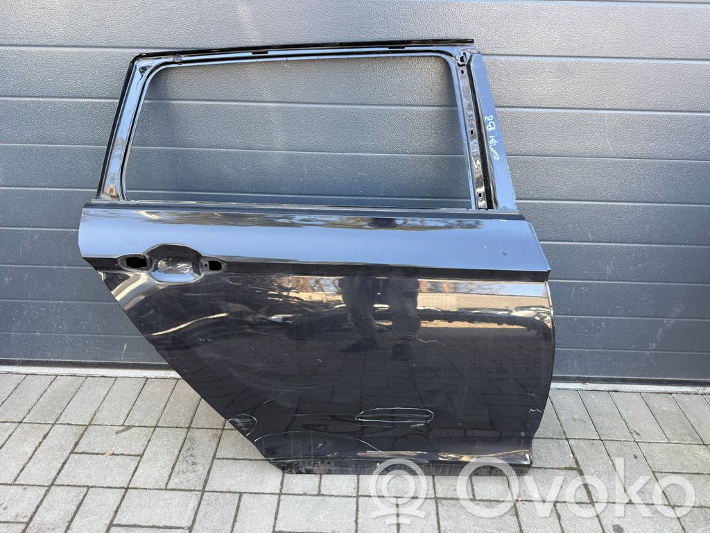 Volkswagen PASSAT B8 Galinės durys 