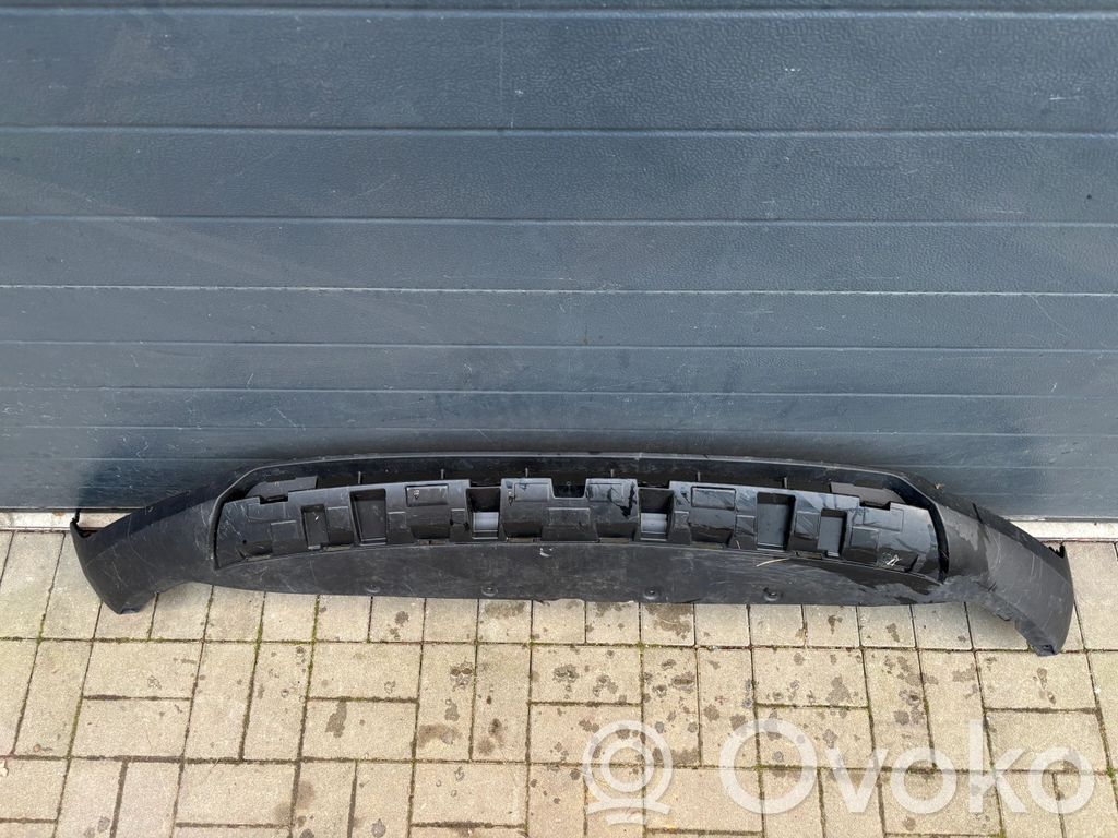 Volvo XC40 Borde del parachoques delantero 