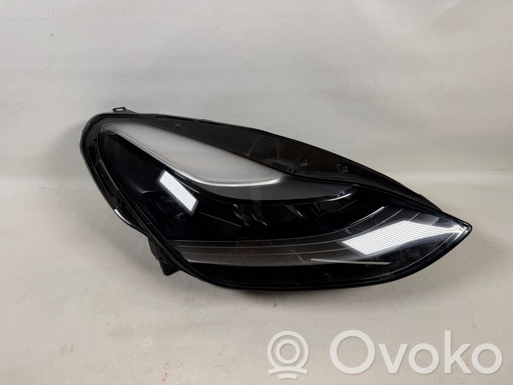 Tesla Model 3 Scheinwerfer 