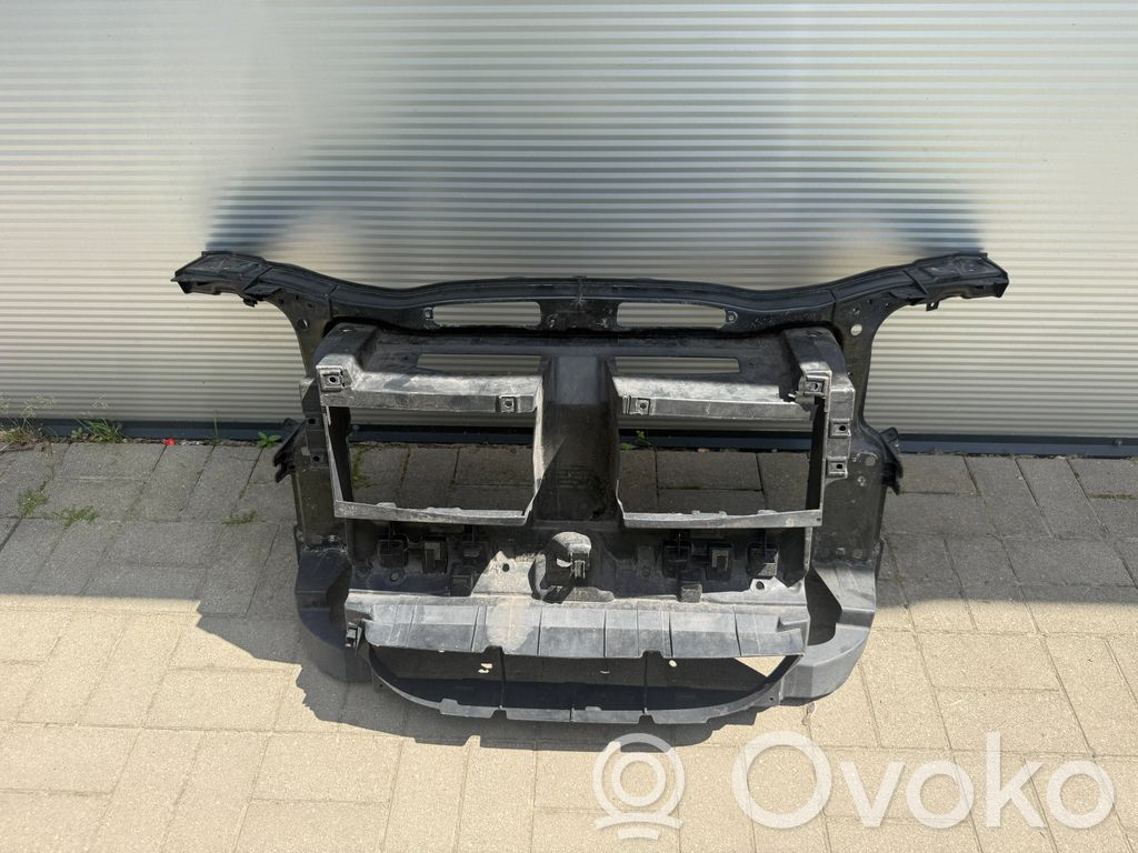 BMW X1 E84 Radiatorių panelė 