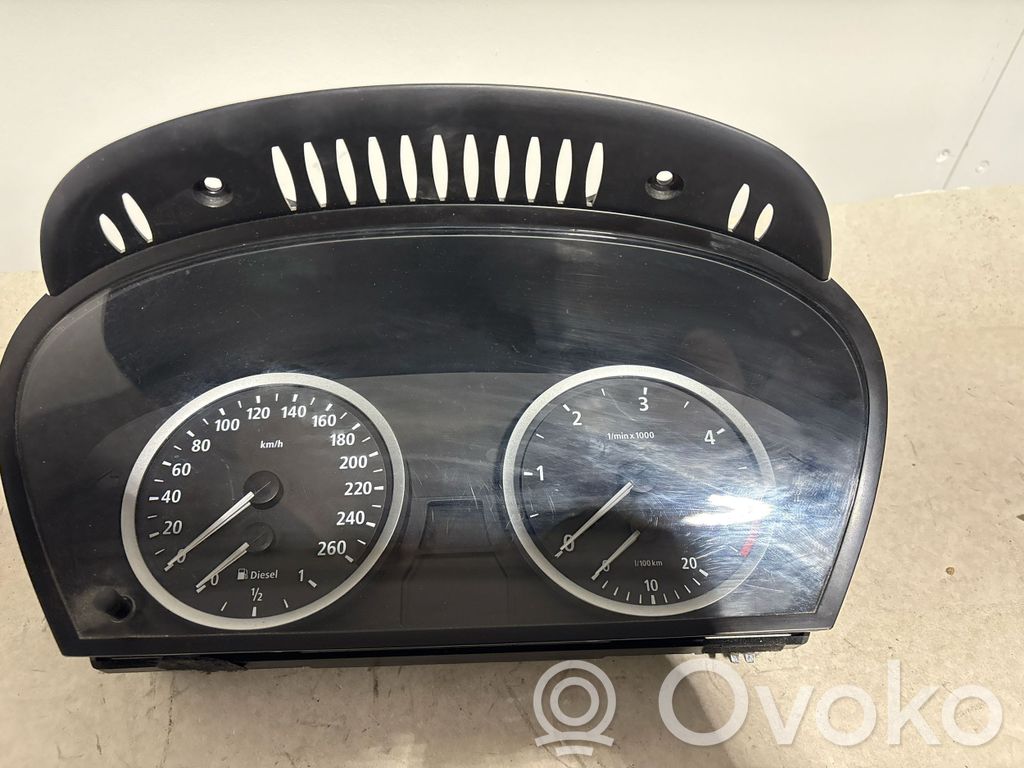 BMW 5 E60 E61 Spidometrs (instrumentu panelī) 