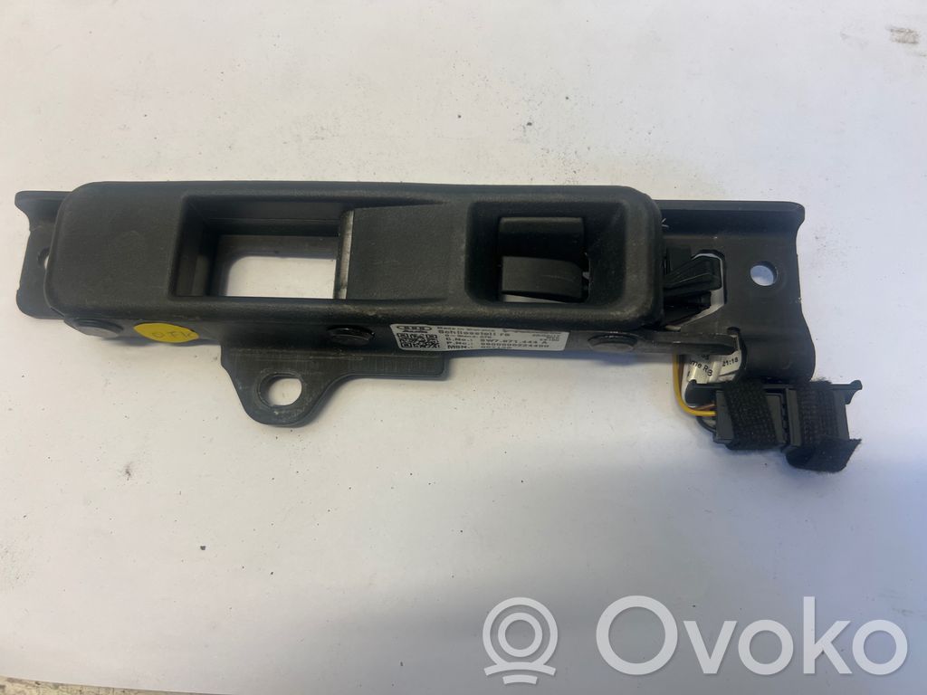Audi A5 Avattavan katon lukituksen sylinteri 