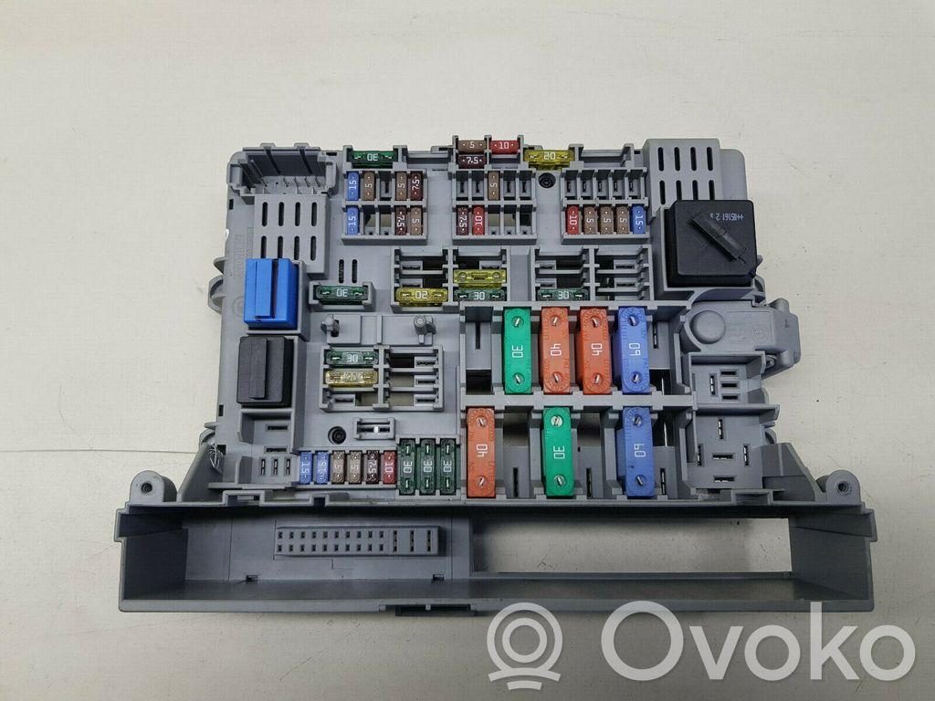 BMW 3 E90 E91 Fuse module 