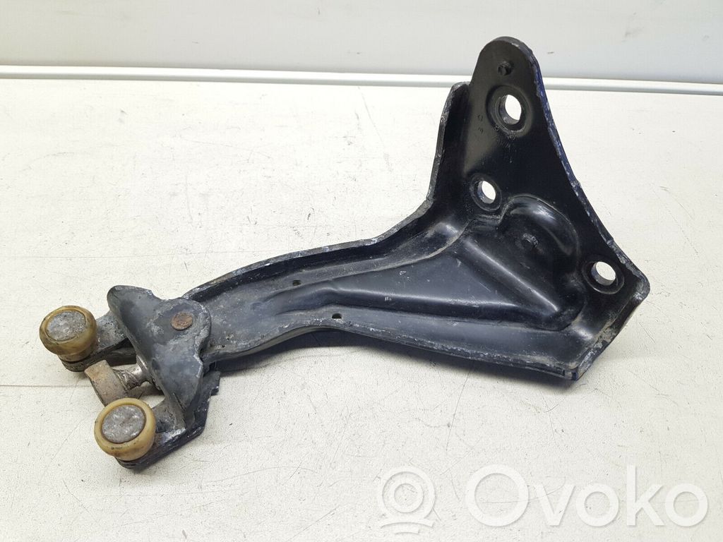 Peugeot Expert Sliding door lower roller guide/hinge 