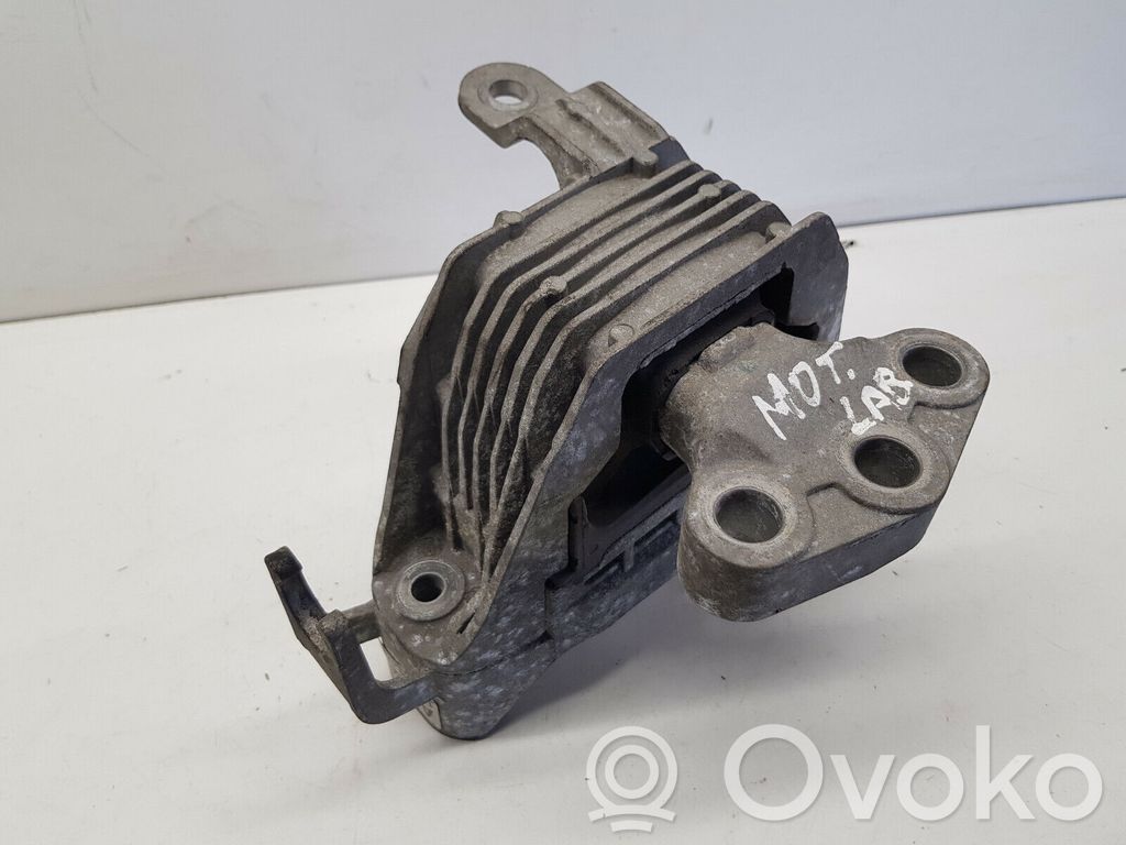 Opel Astra J Engine mount bracket 