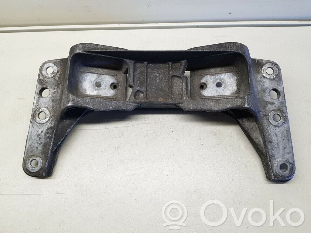 Gearbox mounting bracket   6761102,NR6664