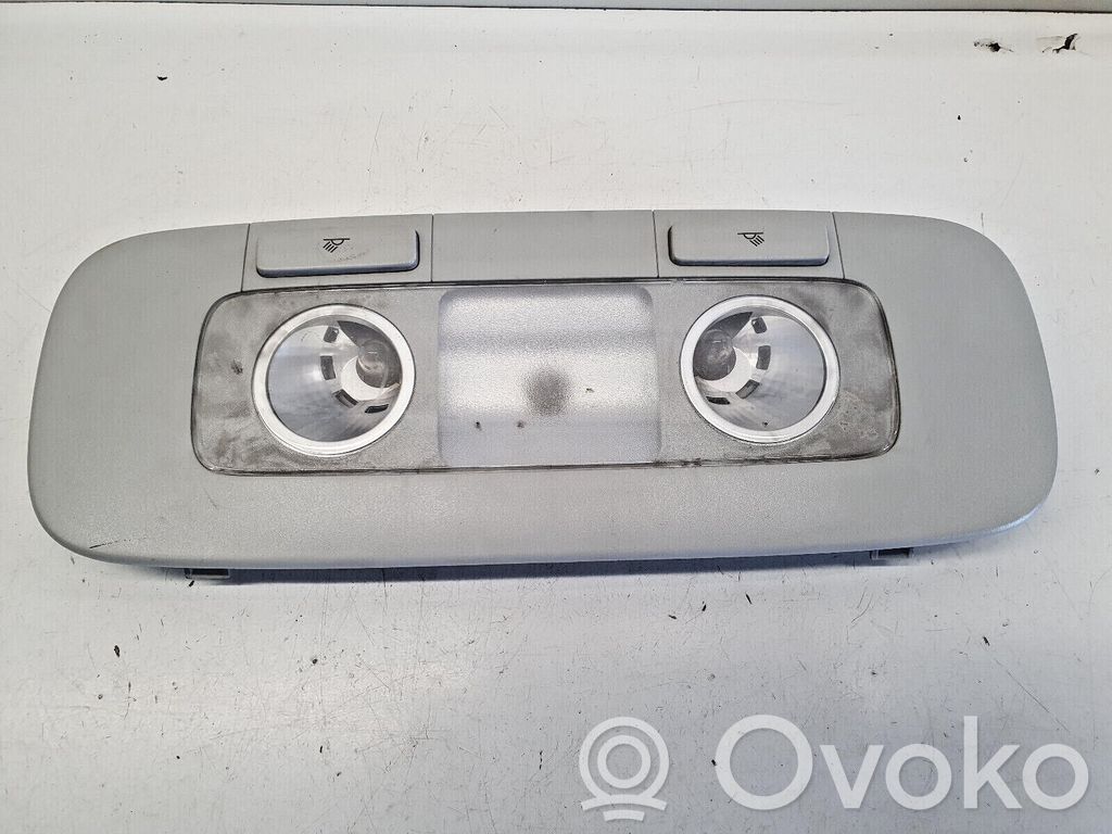 Volkswagen PASSAT B6 Etuistuimen valo 