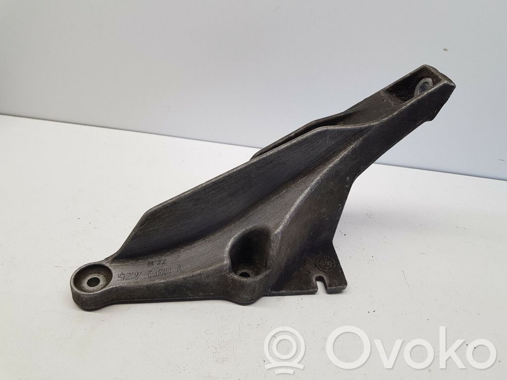 Variklio tvirtinimo kronšteinas   1092425