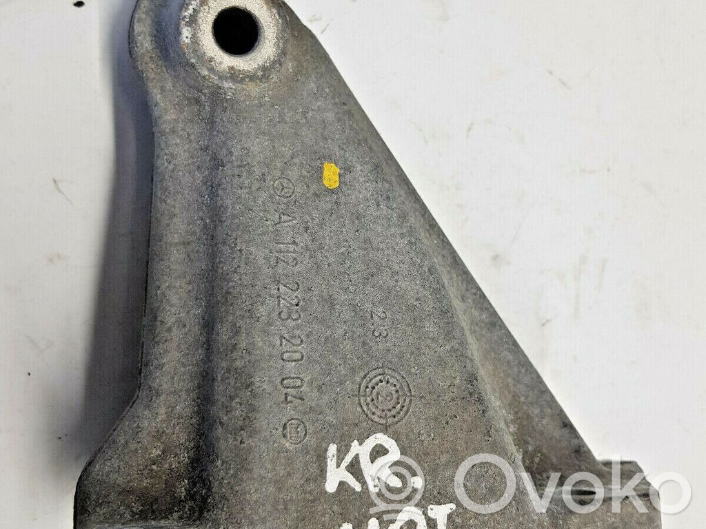 Mercedes-Benz CLK A209 C209 Engine mounting bracket 
