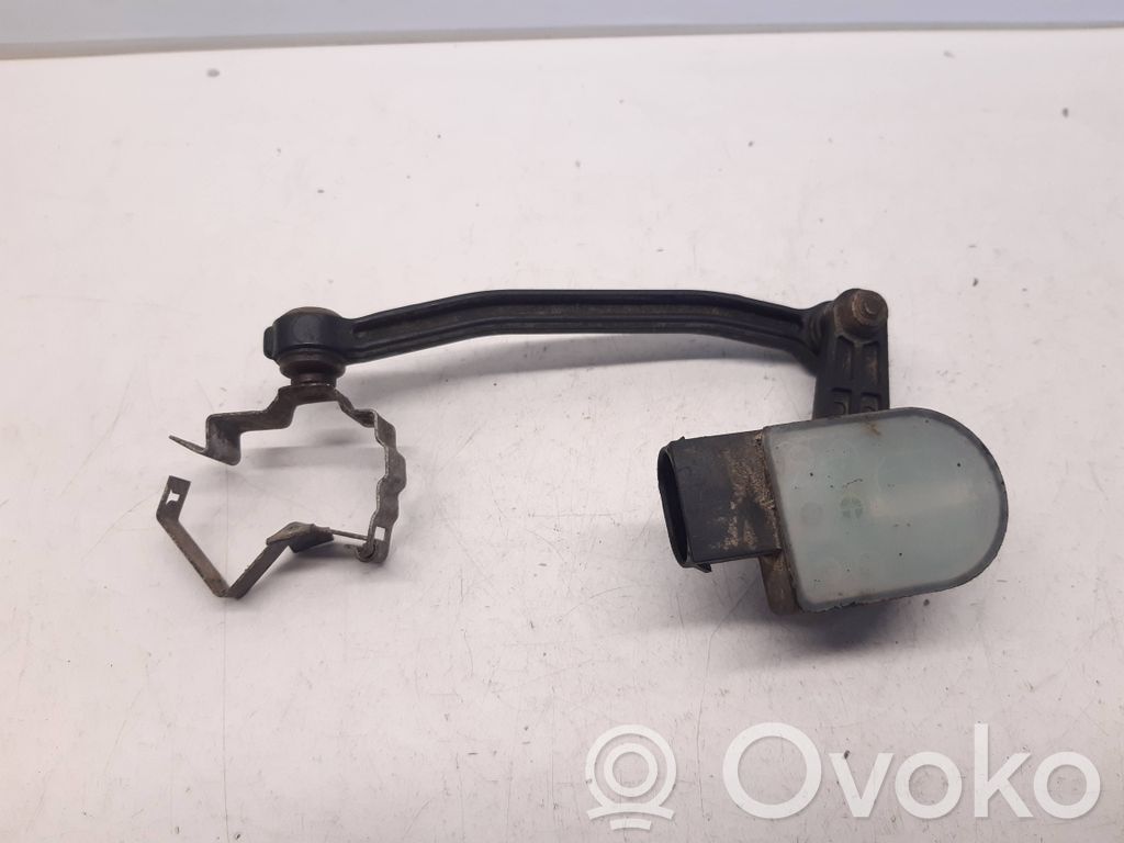 Audi A4 S4 B7 8E 8H Uchwyt / Rączka zewnętrzna otwierania klapy tylnej / bagażnika 