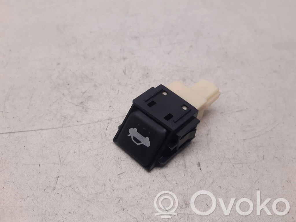 Mazda RX8 Tailgate opening switch 