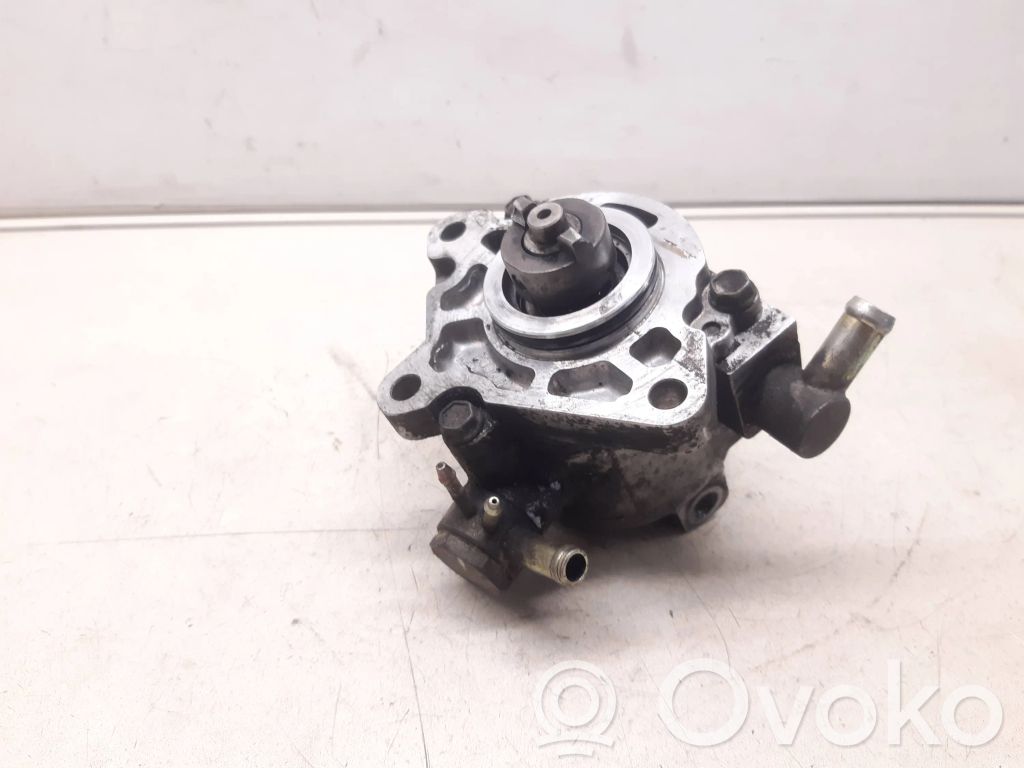 Mitsubishi Galant Vacuum pump 