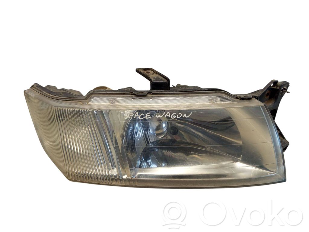 Mitsubishi Space Wagon Lampa przednia 