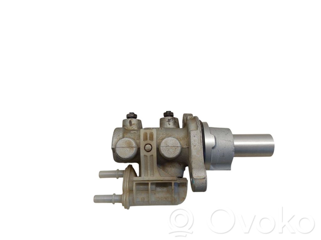 Główny cylinder hamulca   W58498,17033C640,194439