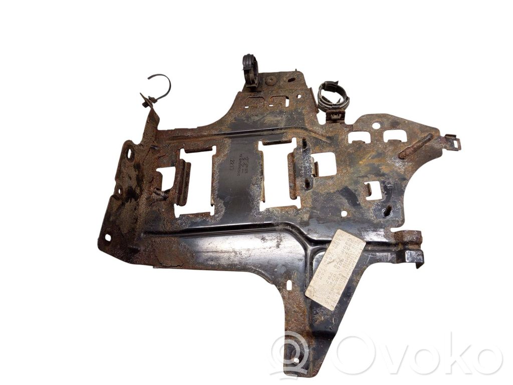 Opel Movano B Engine control unit holder 