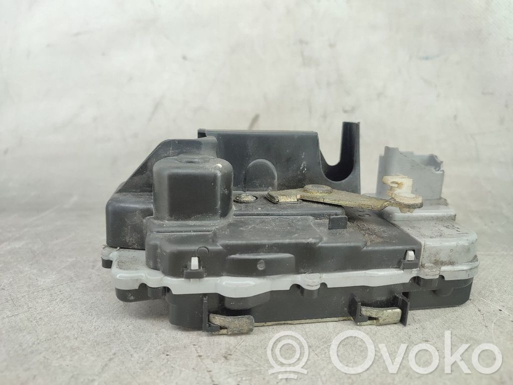 Rear door lock   NV