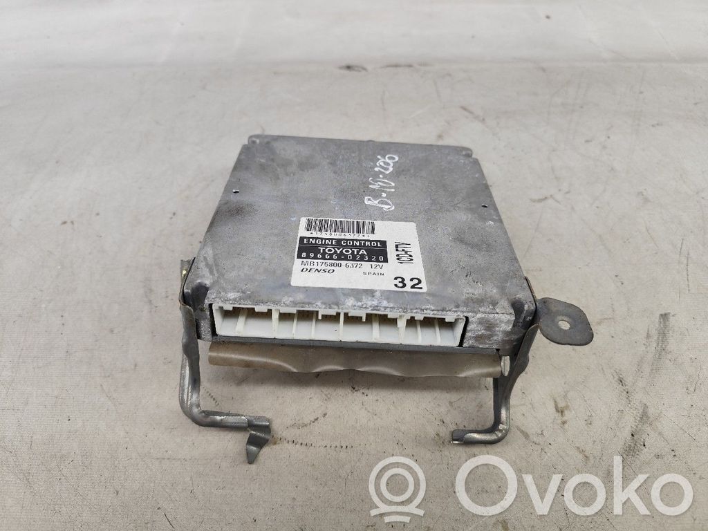 Unidad de control/módulo del motor   8966602320,MB1758006372