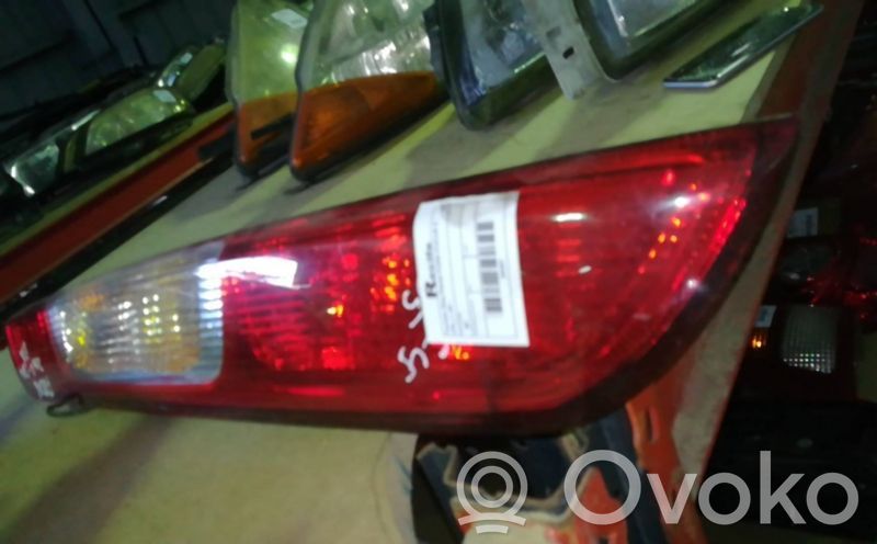 Tailgate rear/tail lights