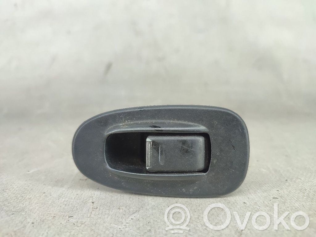 Electric window control switch   4735101000,000430