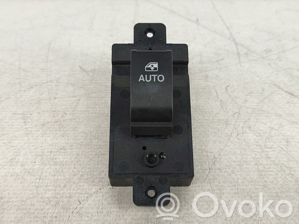Electric window control switch   202007457