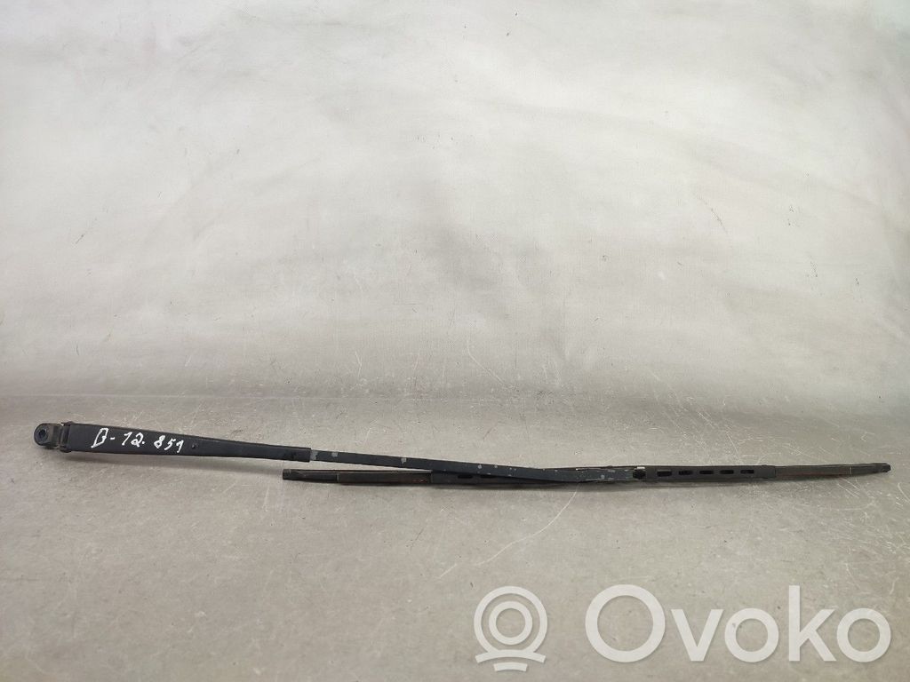 Front wiper blade arm   95VN17526BIA
