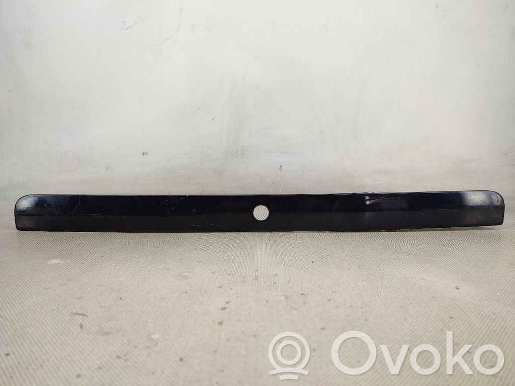 Audi A4 S4 B5 8D Šoninė apdaila (prie lango) 