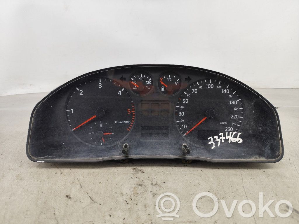 Licznik / Prędkościomierz   8D0919861A