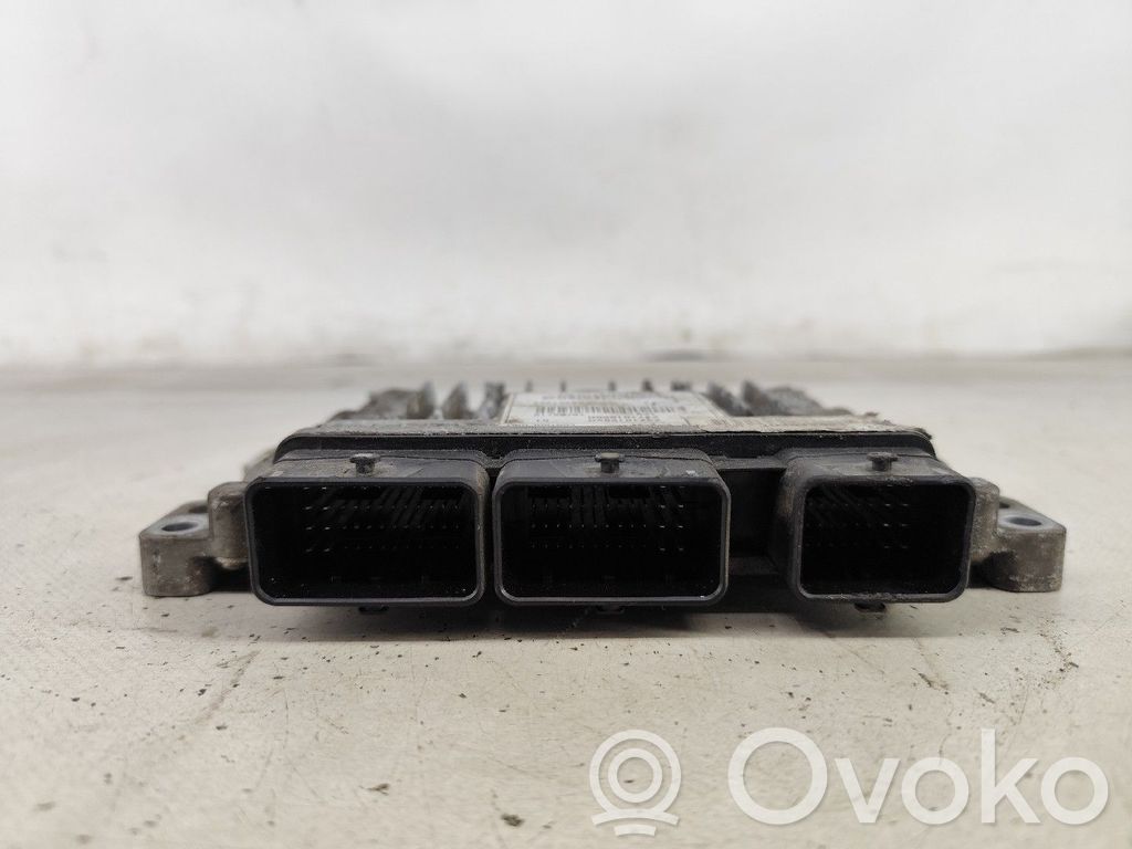 Engine control unit/module   237101989R,237101990R