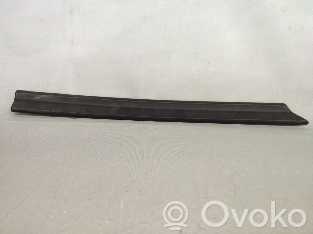 Fiat Uno Moldura de la aleta trasera