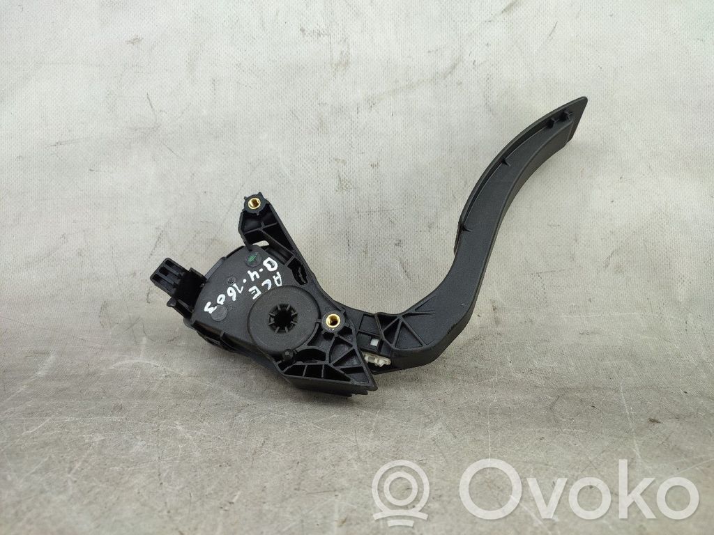 Pedală accelerație   180029347R,6PINOS,6PV00997807