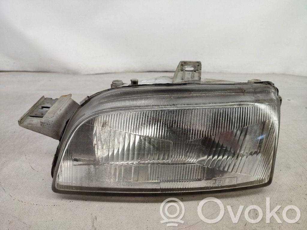 Fiat Punto (176) Phare frontale 
