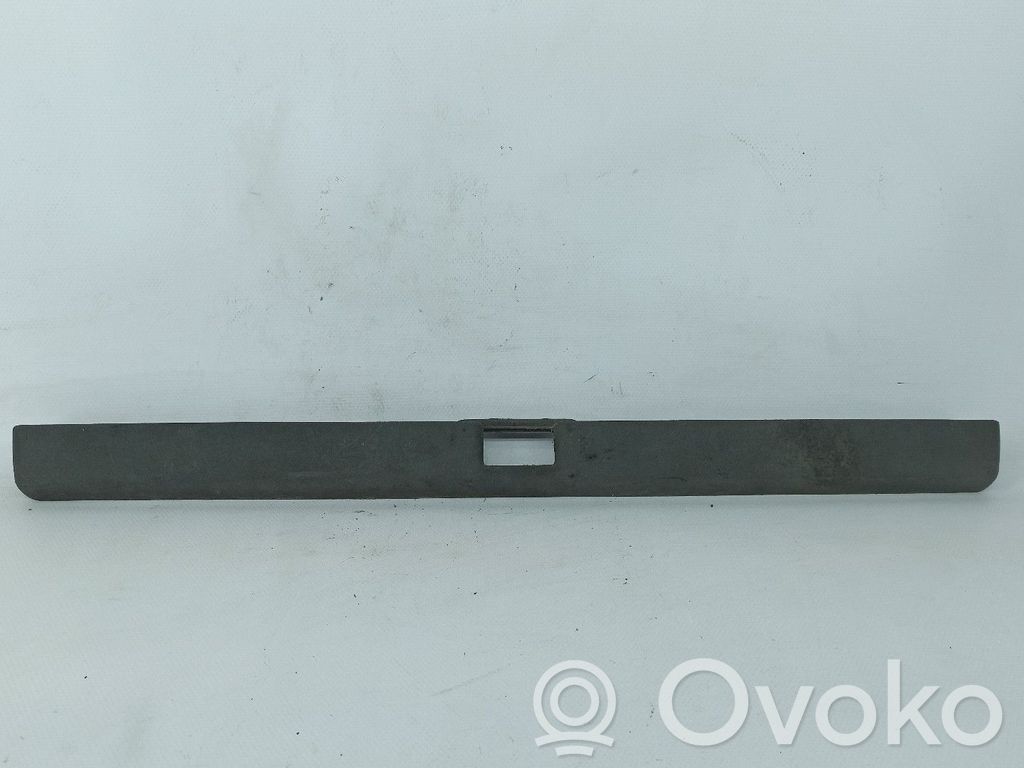 Opel Corsa A Šoninė apdaila (prie lango) 