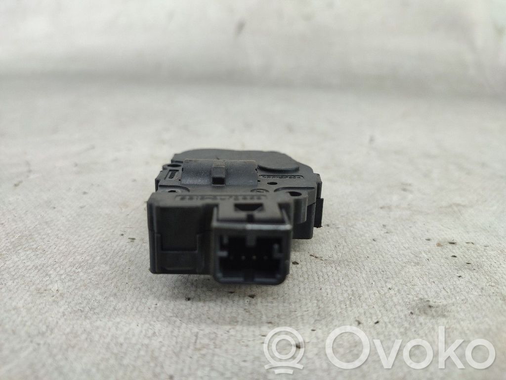 BMW 1 F20 F21 Motor/actuator clapetă aer 