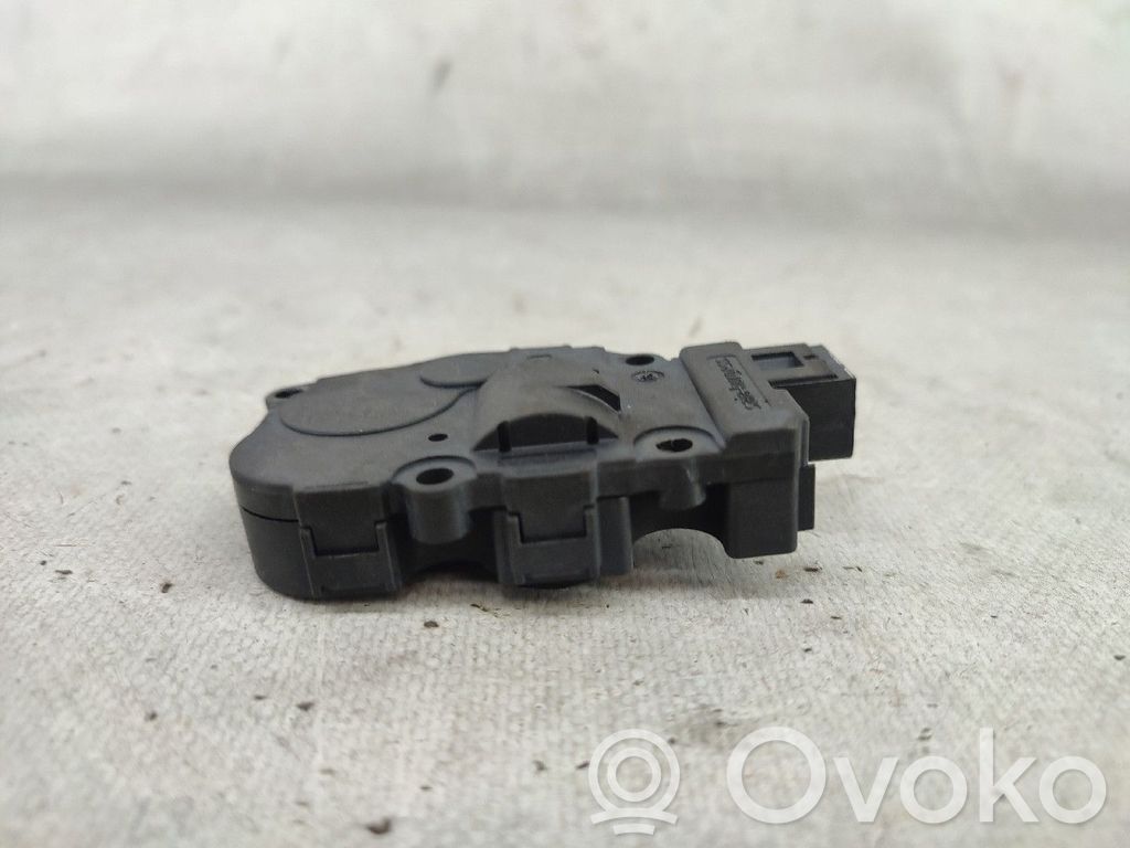 BMW 1 F20 F21 Motor/actuator clapetă aer 
