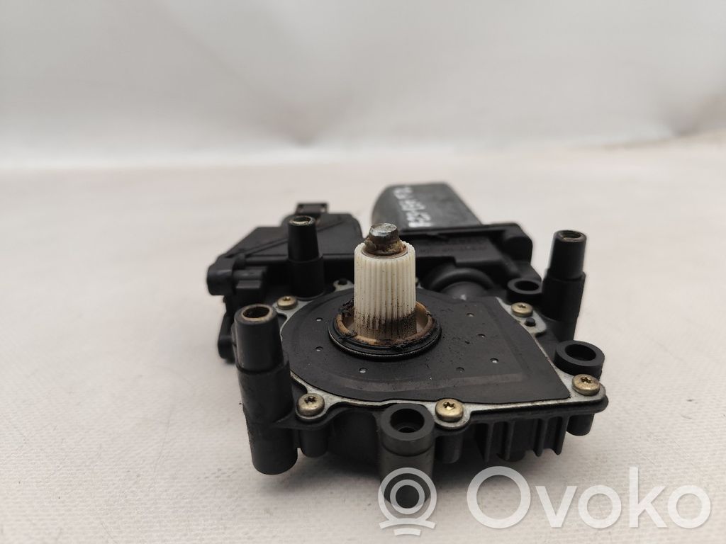 Fensterhebermotor Tür vorne   112846113,0536001401