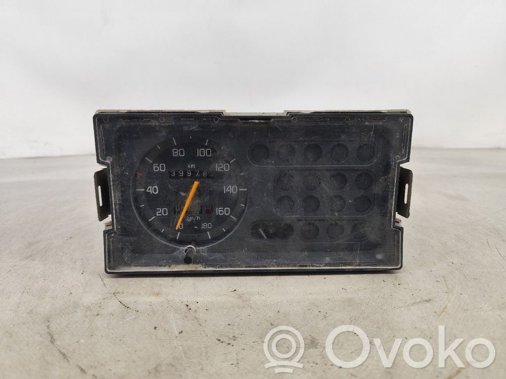 Speedometer (instrument cluster)   196826,399782KM