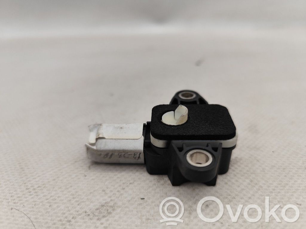 Senzor   8P0955557