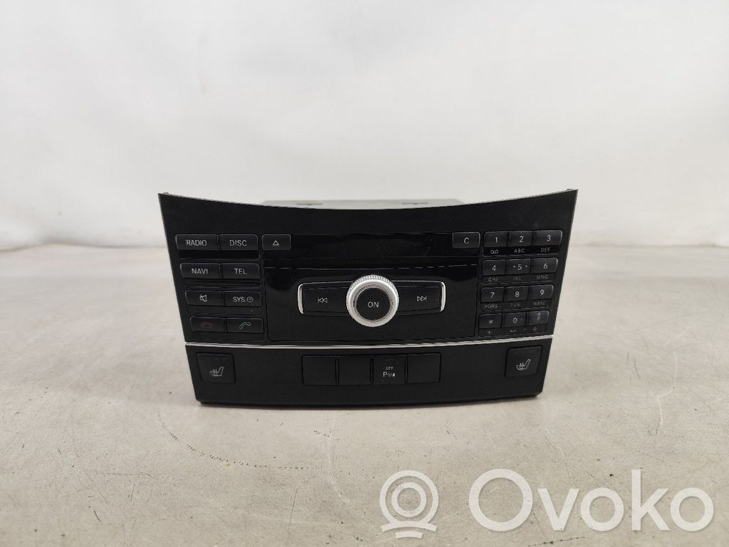 Mercedes-Benz CLK C207 A207 Unitate principală radio/CD/DVD/GPS 