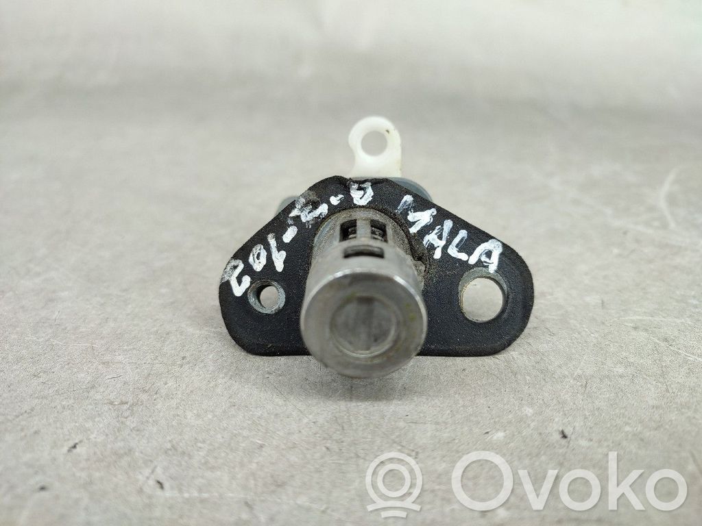 Tailgate lock latch