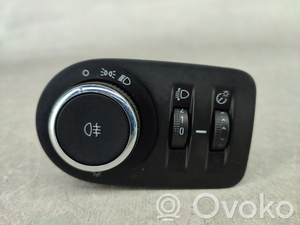 Opel Corsa E Interruptor de luz 