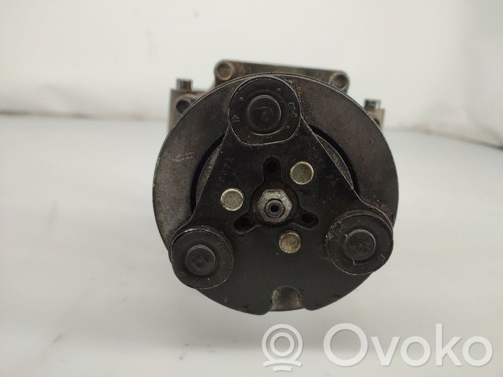 Ford Fiesta Compresor (pompă) aer condiționat (A/C) 