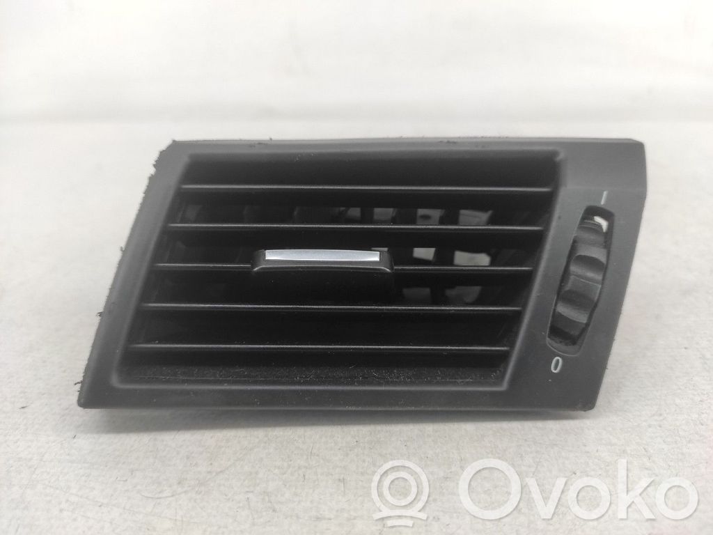 BMW X3 E83 Dash center air vent grill