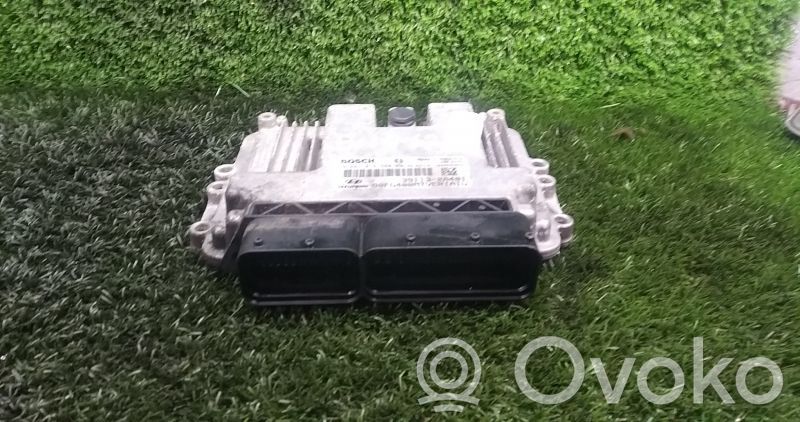 Hyundai i30 Engine control unit/module 
