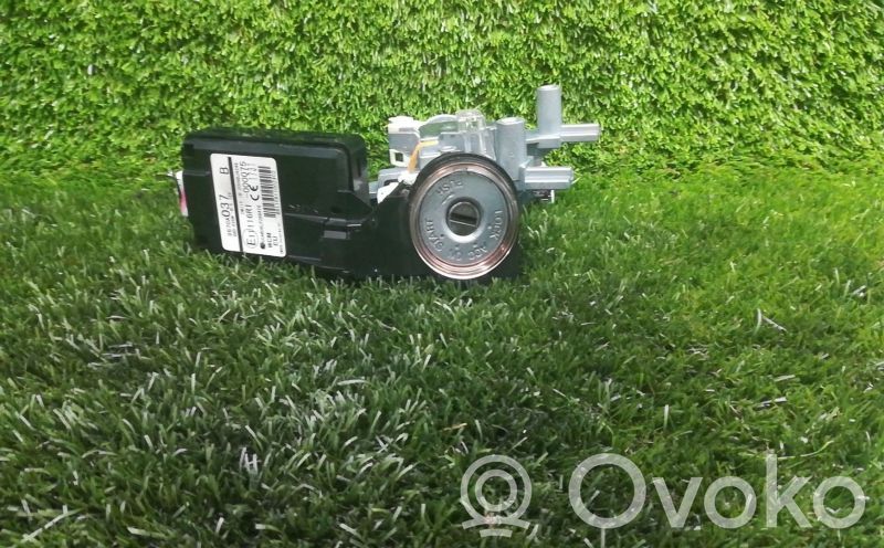 Mitsubishi Outlander Contact aprindere 