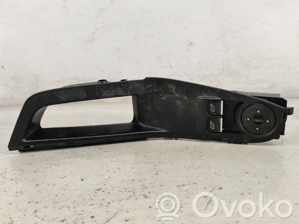 Electric window control switch   F1ET14A132EB