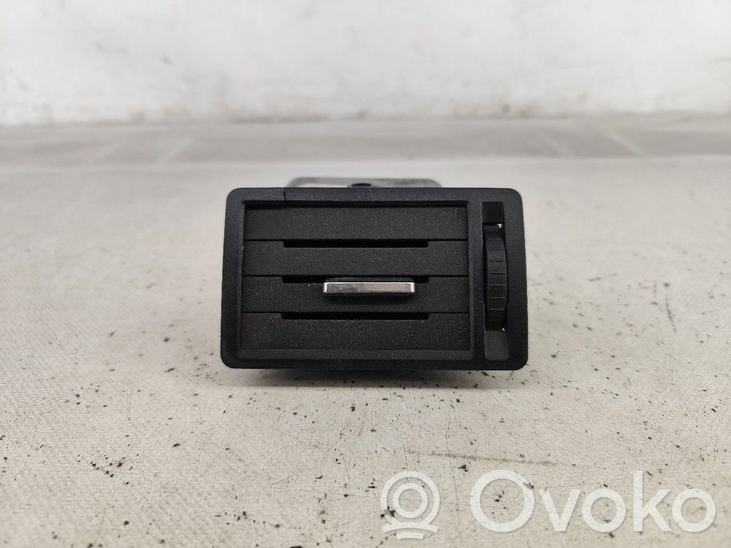 Ford Focus C-MAX Rejilla de ventilación central del panel 