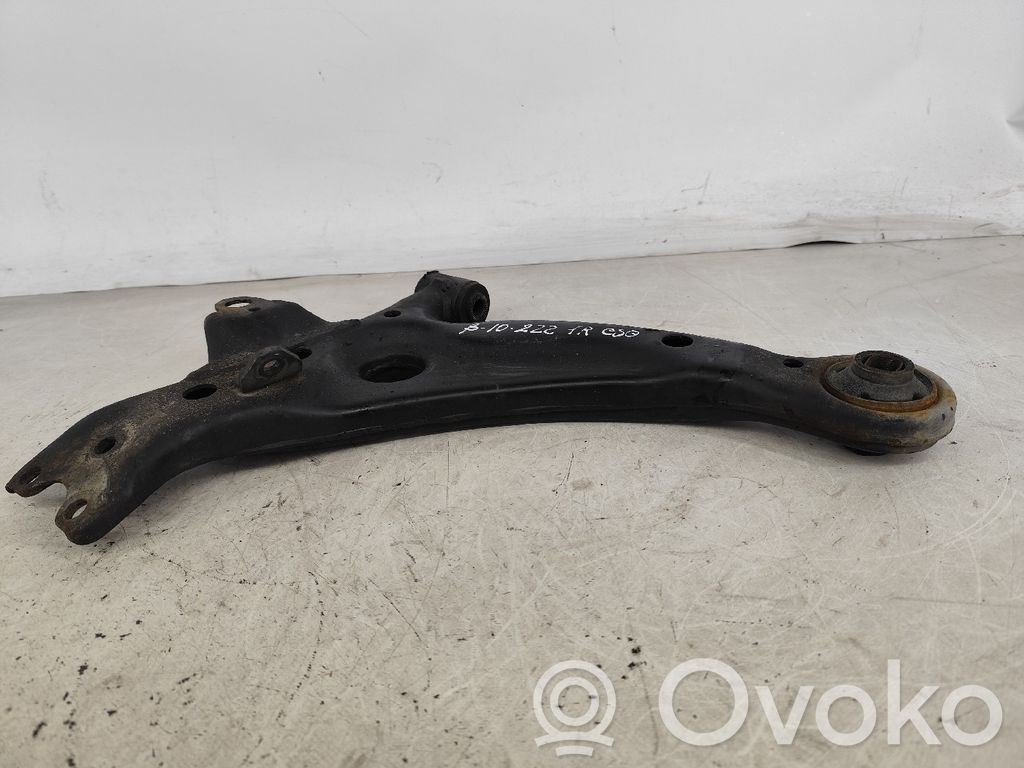 Toyota Avensis T220 Brazo de suspensión delantero